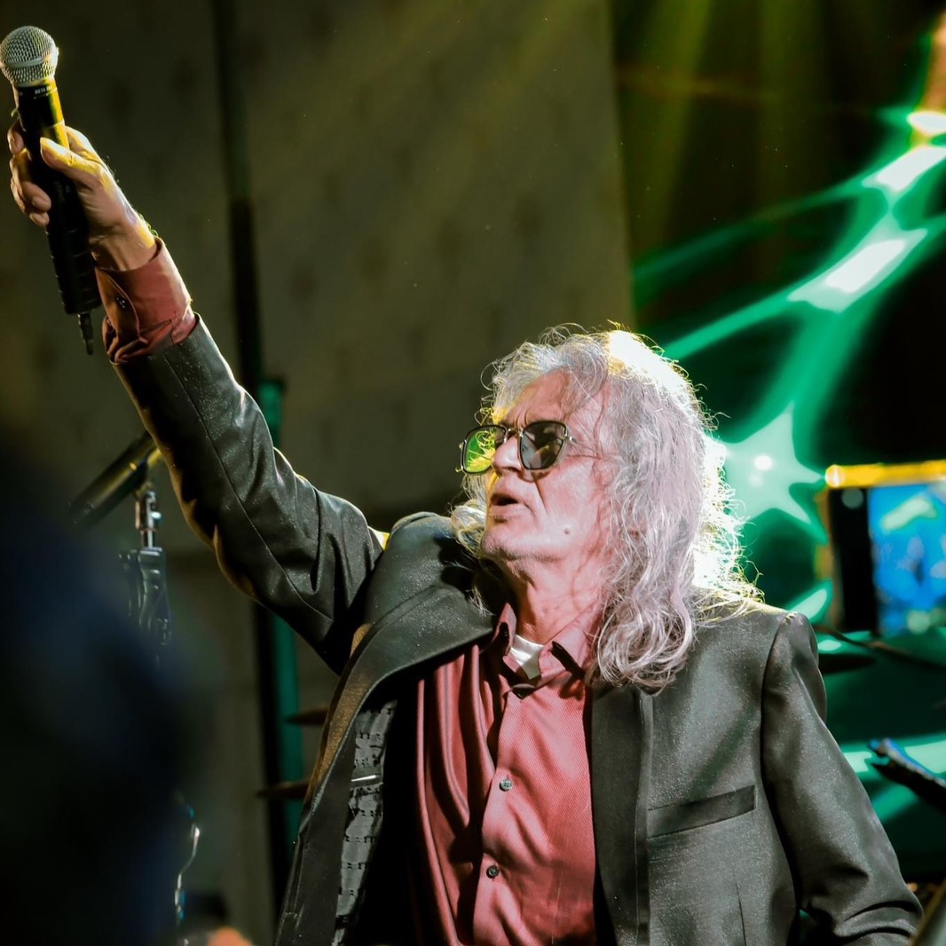 Rastha,senaka,batagoda,senakabatagoda,senaka batagoda,sereenabatagoda,sereena,Sri Lanka,Folk music,Musician,Singing,Percussion,Rock,Reggae,Pop,Versatility,Vocalist,Guitarist